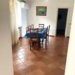 La Perla House Apartmán *