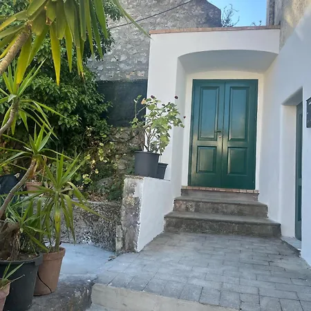 La Perla House *