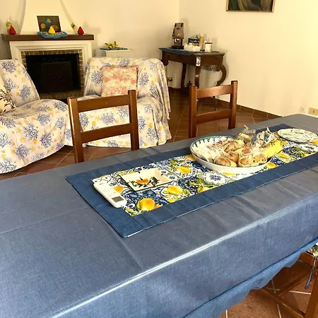 La Perla House