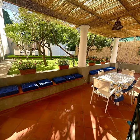 La Perla House *