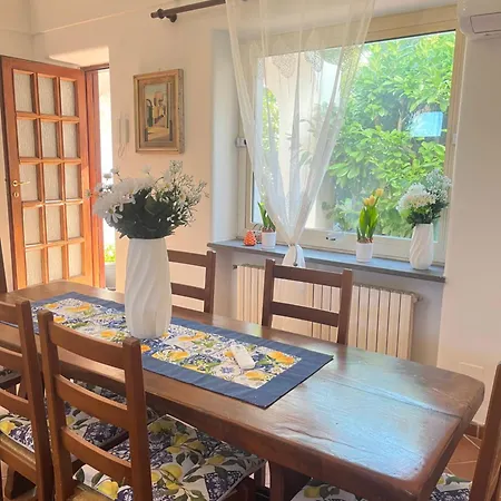 La Perla House Apartmán *